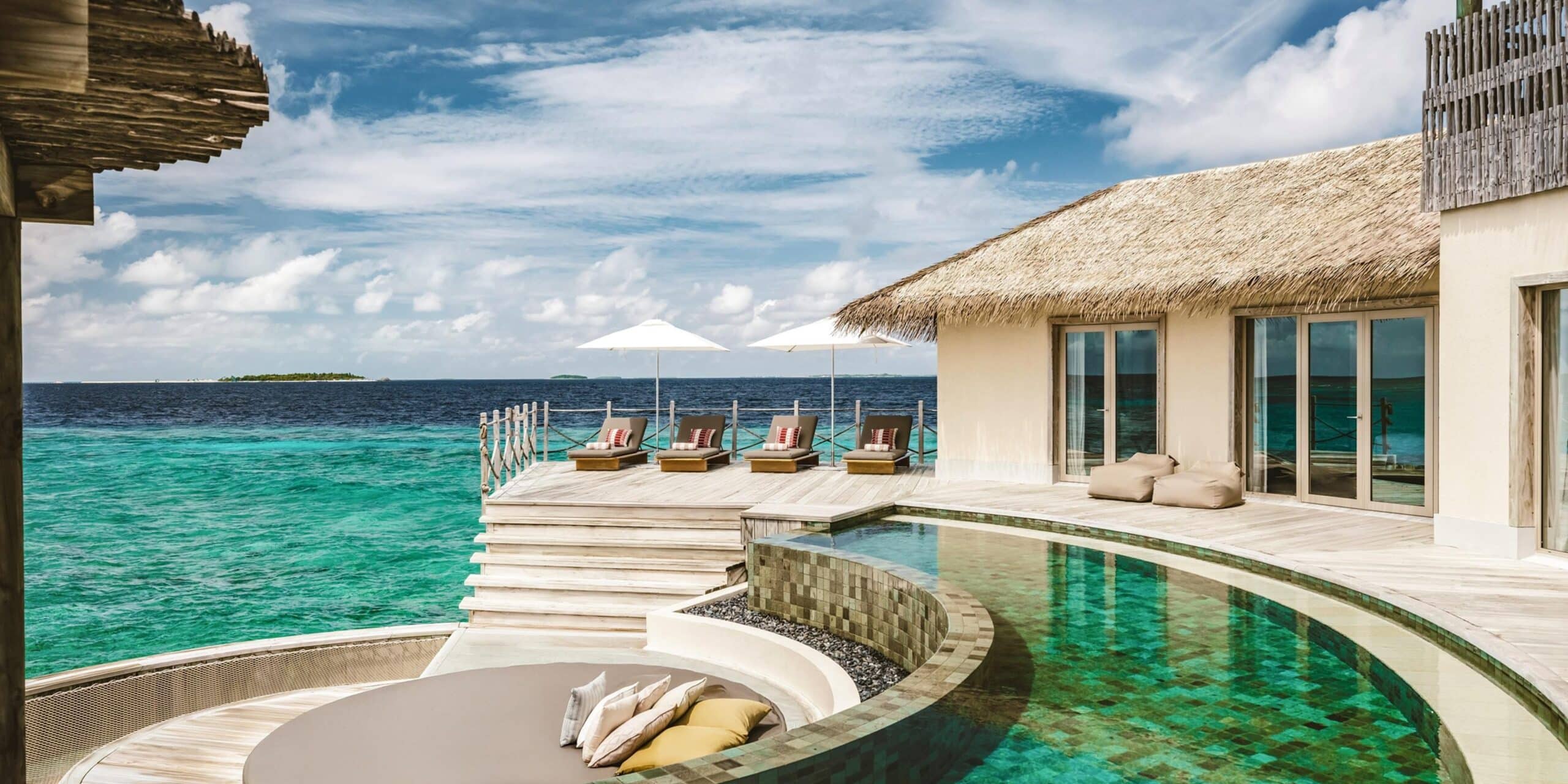 Days 5-8: InterContinental Maamunagau