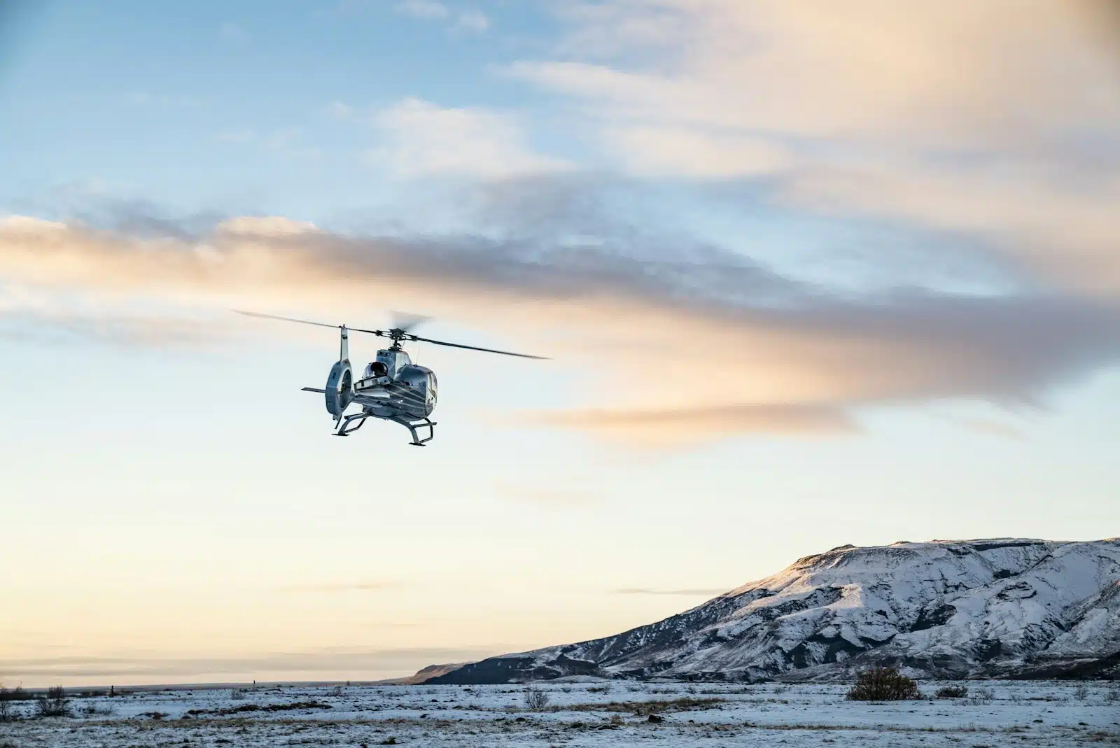 Helicopter Over Glaciers & Volcanoes