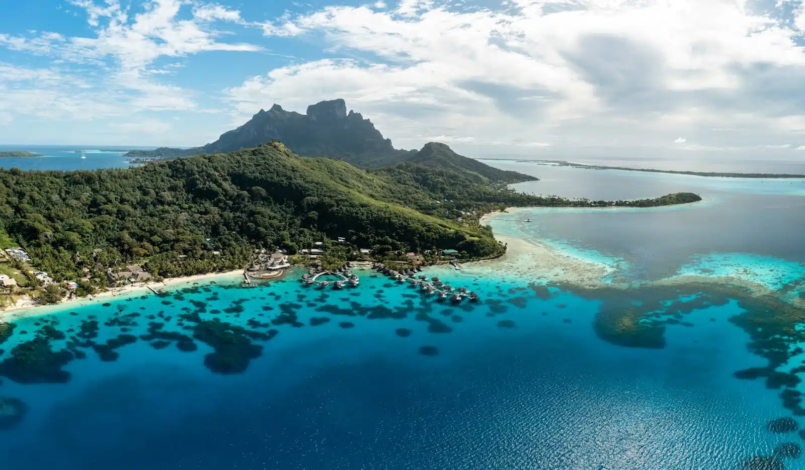 Bora Bora vs Maldives: The Ultimate Luxury Showdown