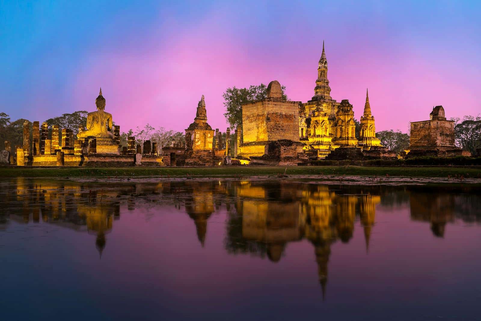 Wat Phra Singh: Philosophical Emphasis and Artistic Excellence