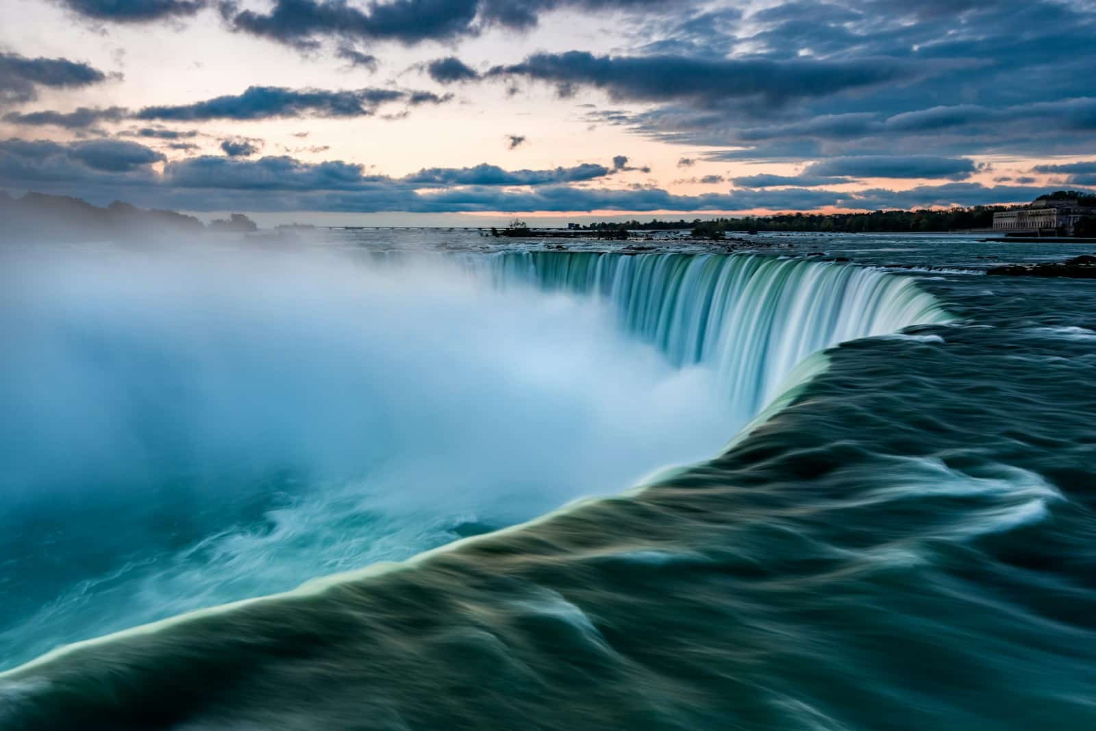 Best Places to Go for Your Canada Honeymoon