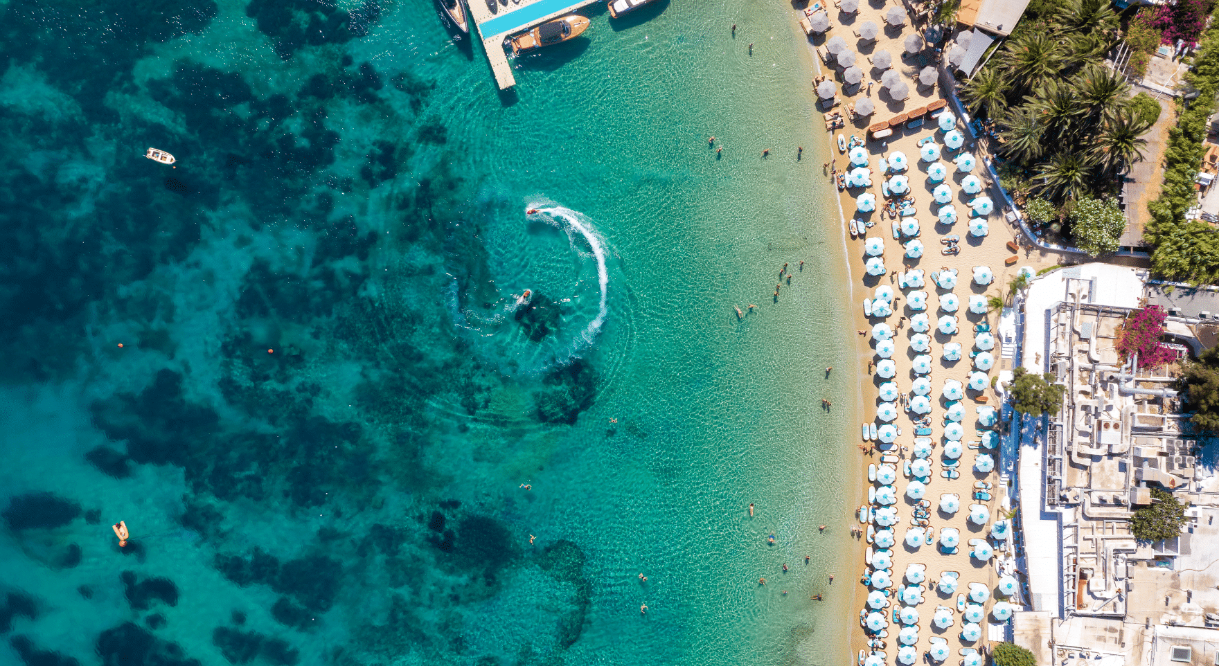 Psarou Beach
