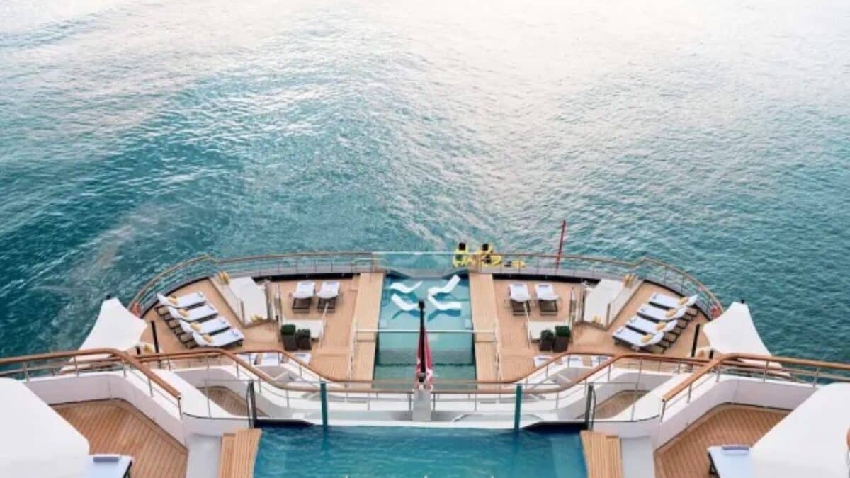 Inside Luminara: The Ritz-Carlton Yacht