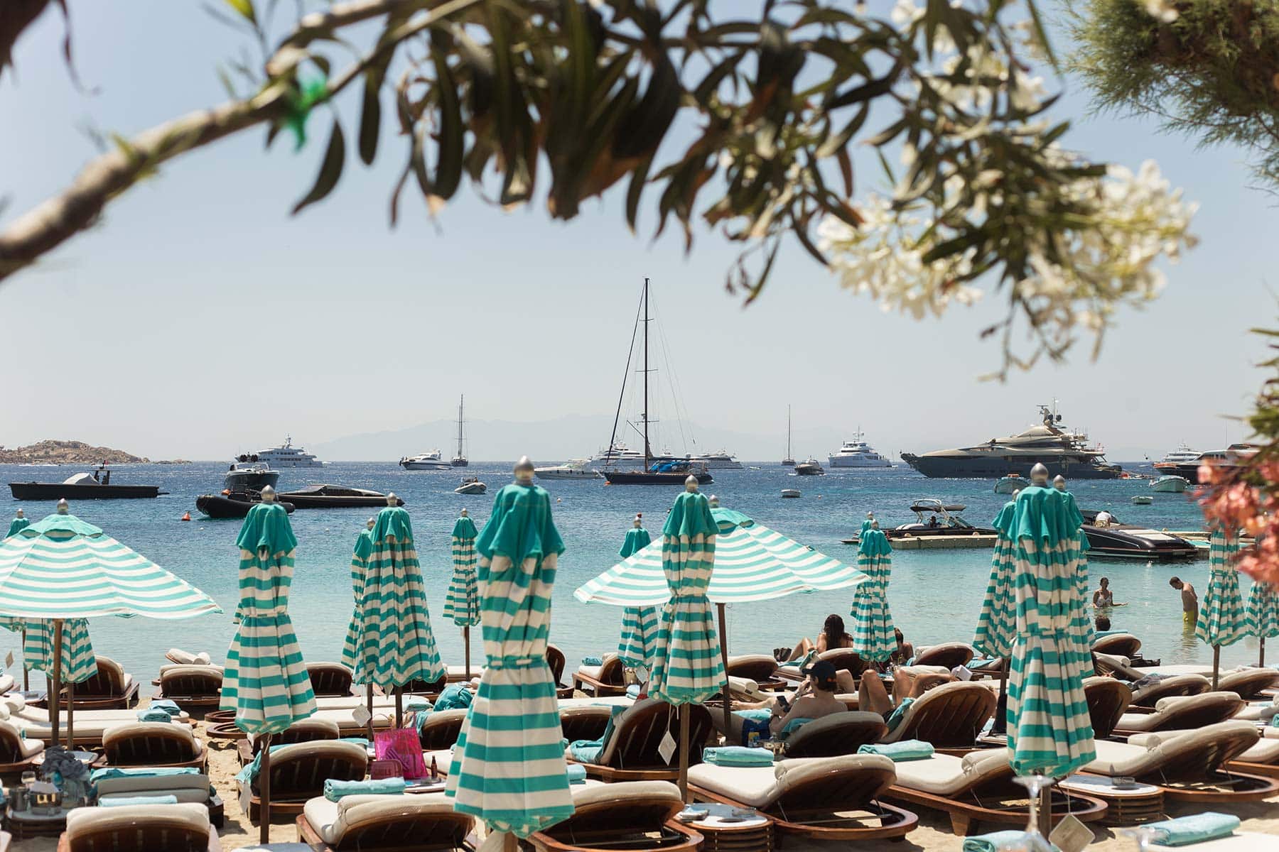Psarou Beach