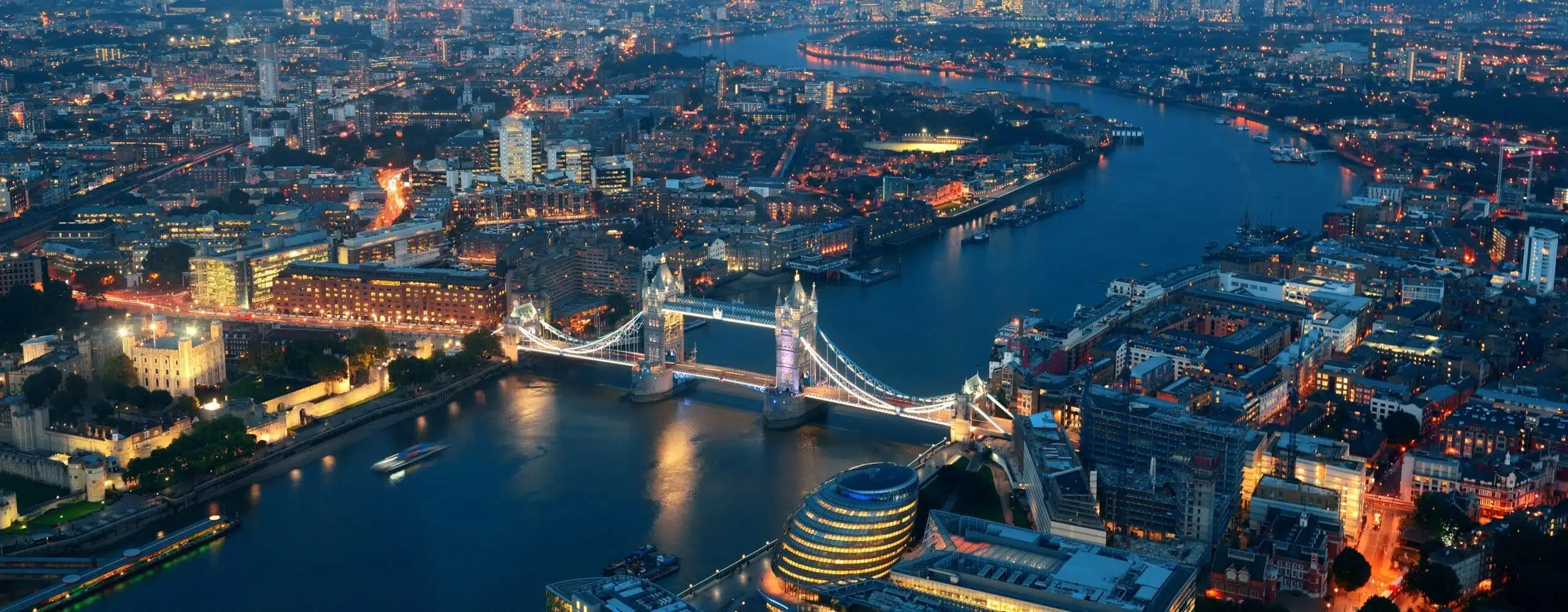 Luxury helicopter sightseeing tour