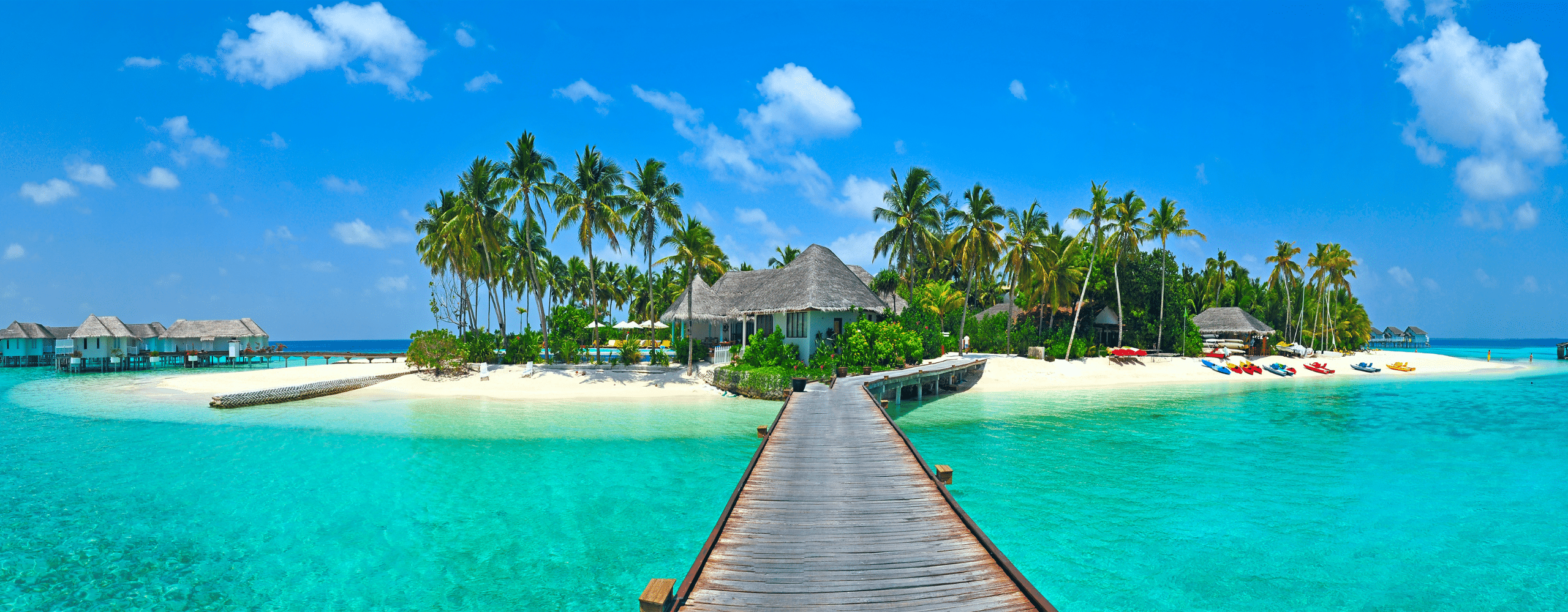 Maldives vs French Polynesia: Best Honeymoon Destination?