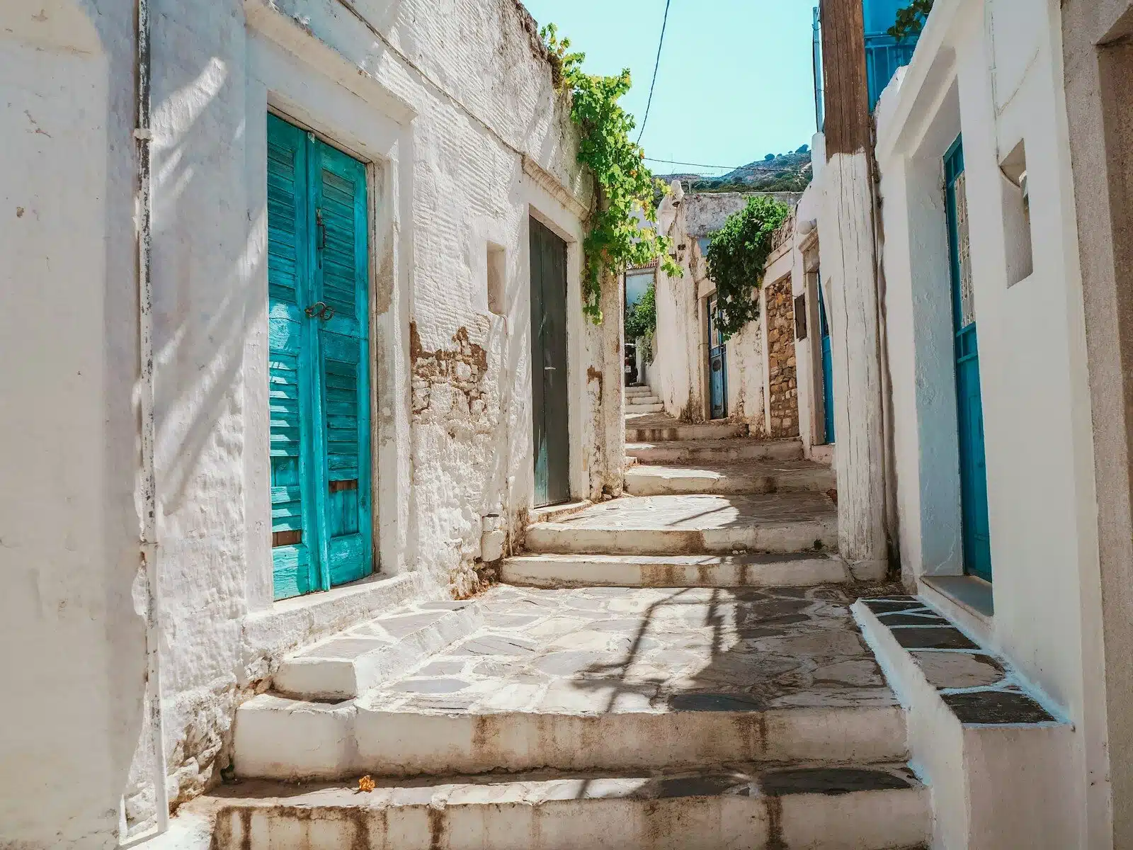 Paros vs Naxos: Which One Is Right for You?