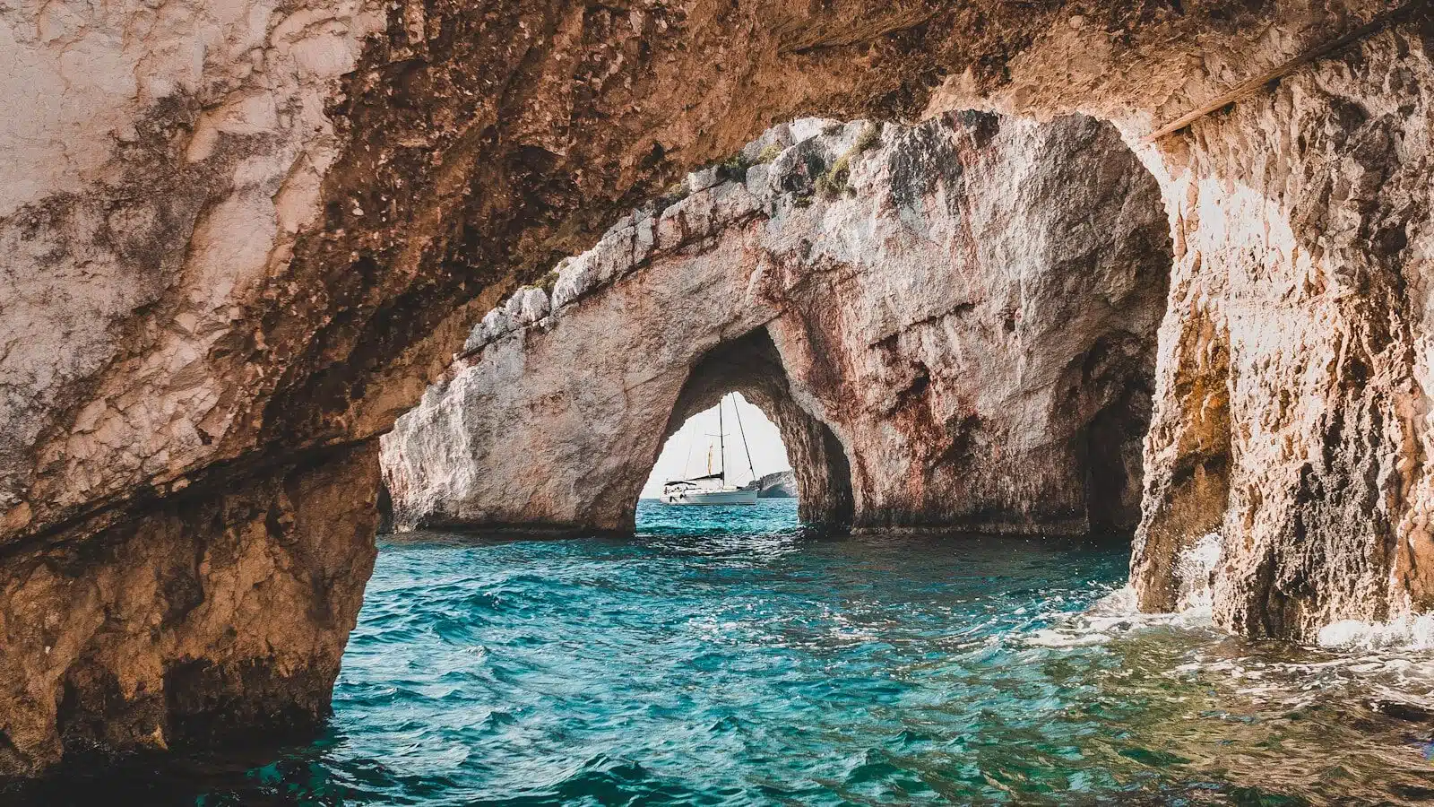 Private Boat Along the Amalfi Coast