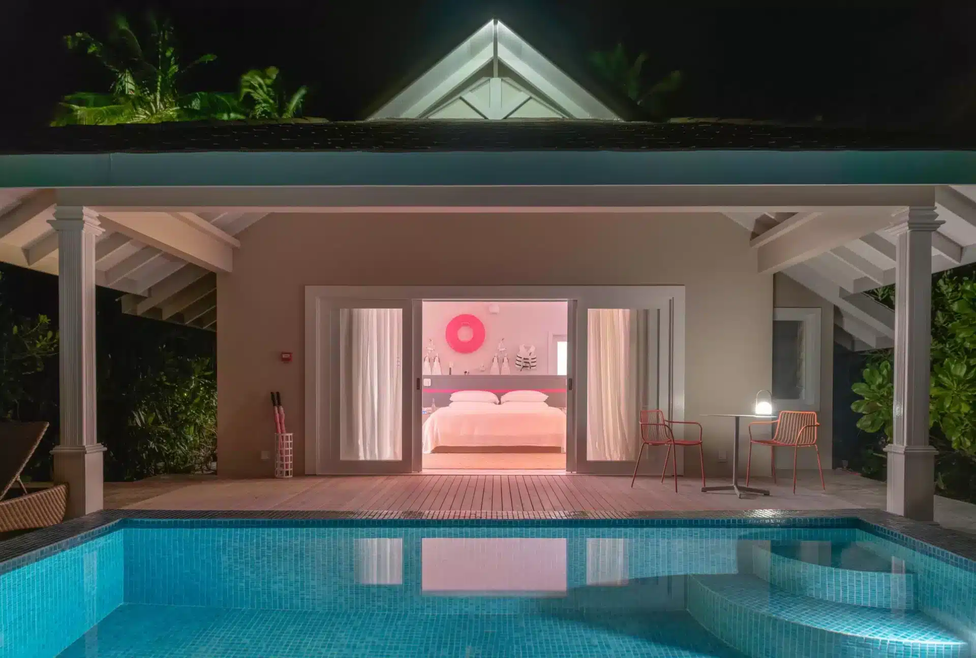 Lagoon Beach Villa