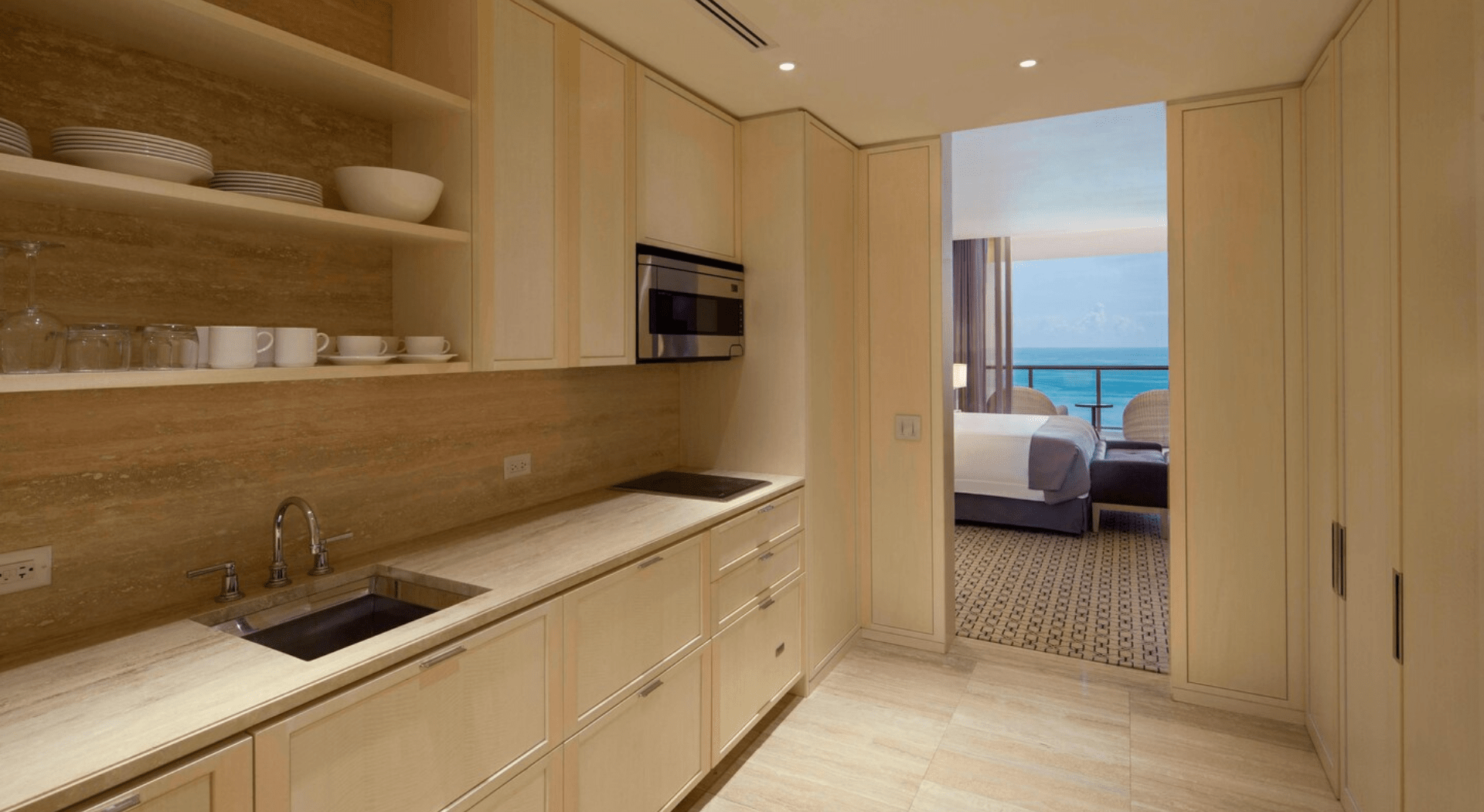 Astor Luxe