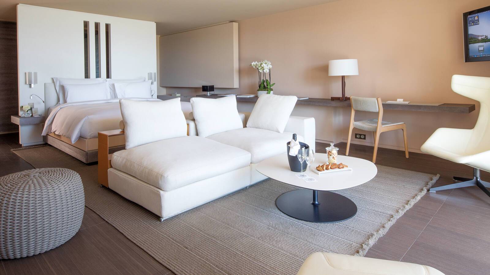 Corner Junior Suite