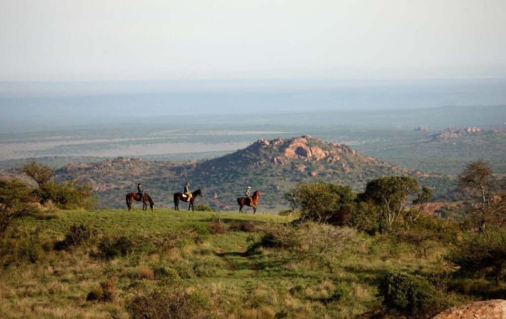 Kenya in Complete Privacy: Laikipia, Chyulu Hills and Lamu