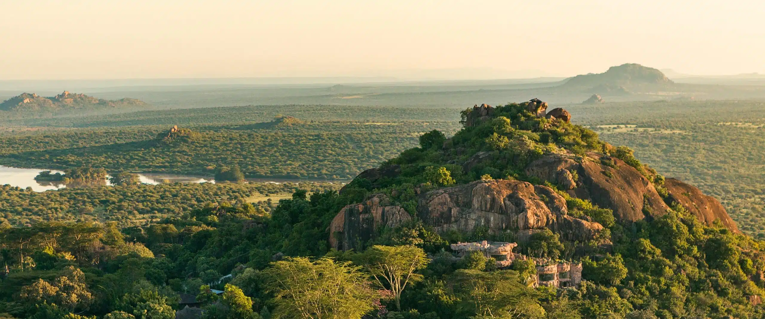 Kenya in Complete Privacy: Laikipia, Chyulu Hills and Lamu