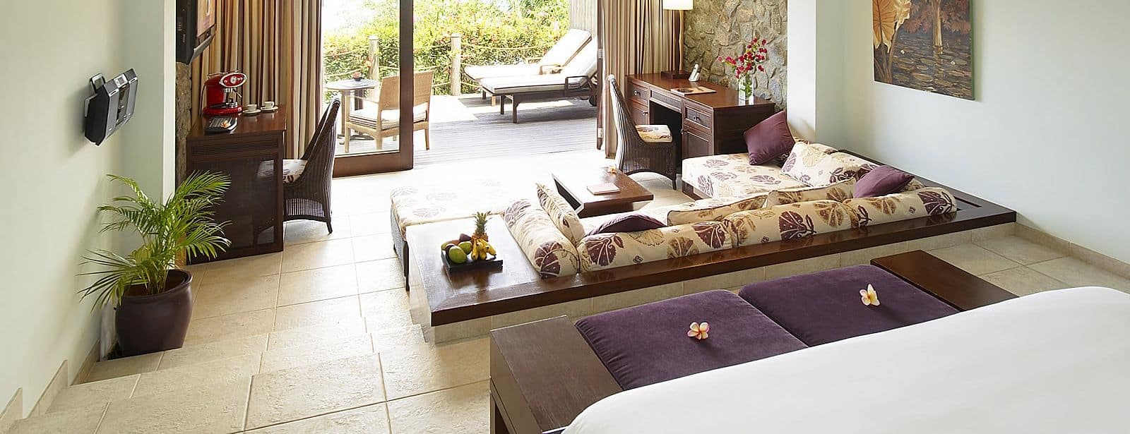 Deluxe Ocean Front Suite
