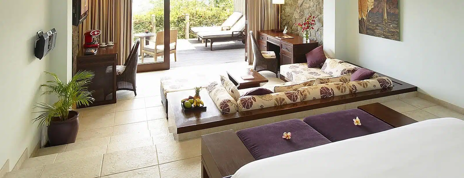 Deluxe Ocean Front Suite