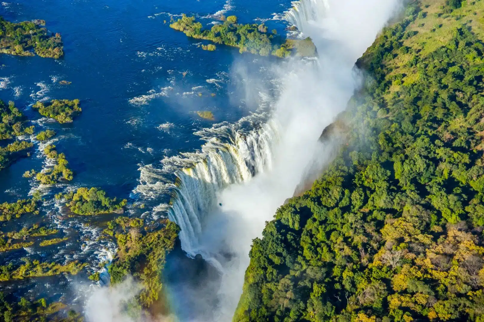 Luxury Botswana: Okavango Delta & Victoria Falls
