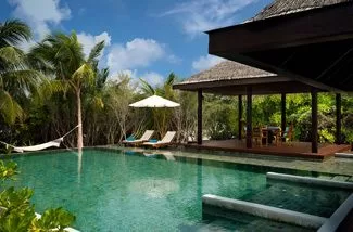 Deluxe Beach Pool Villa