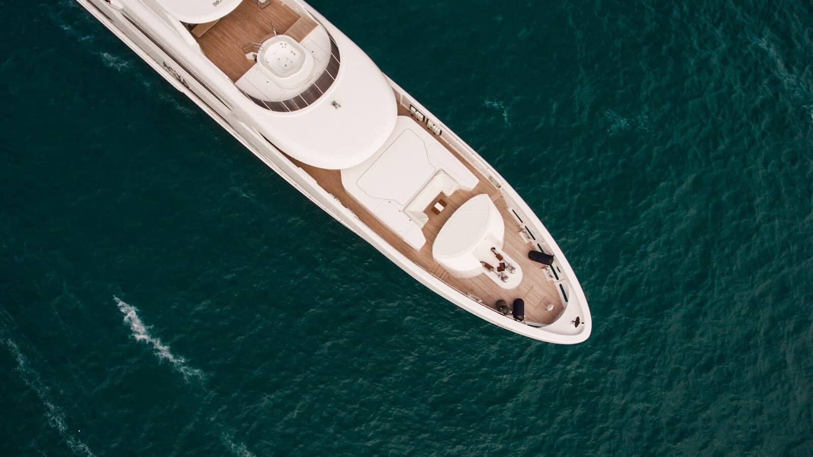 Superyacht, Great Barrier Reef