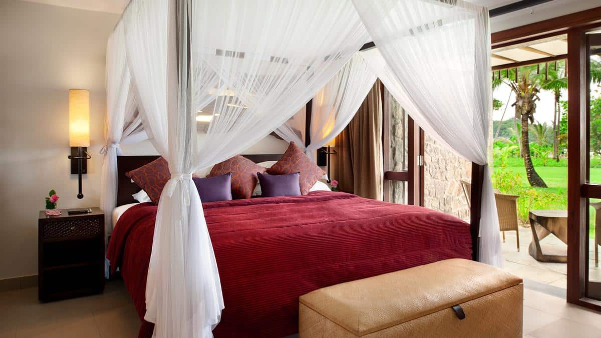 One-Bedroom Sea View Garden Suite