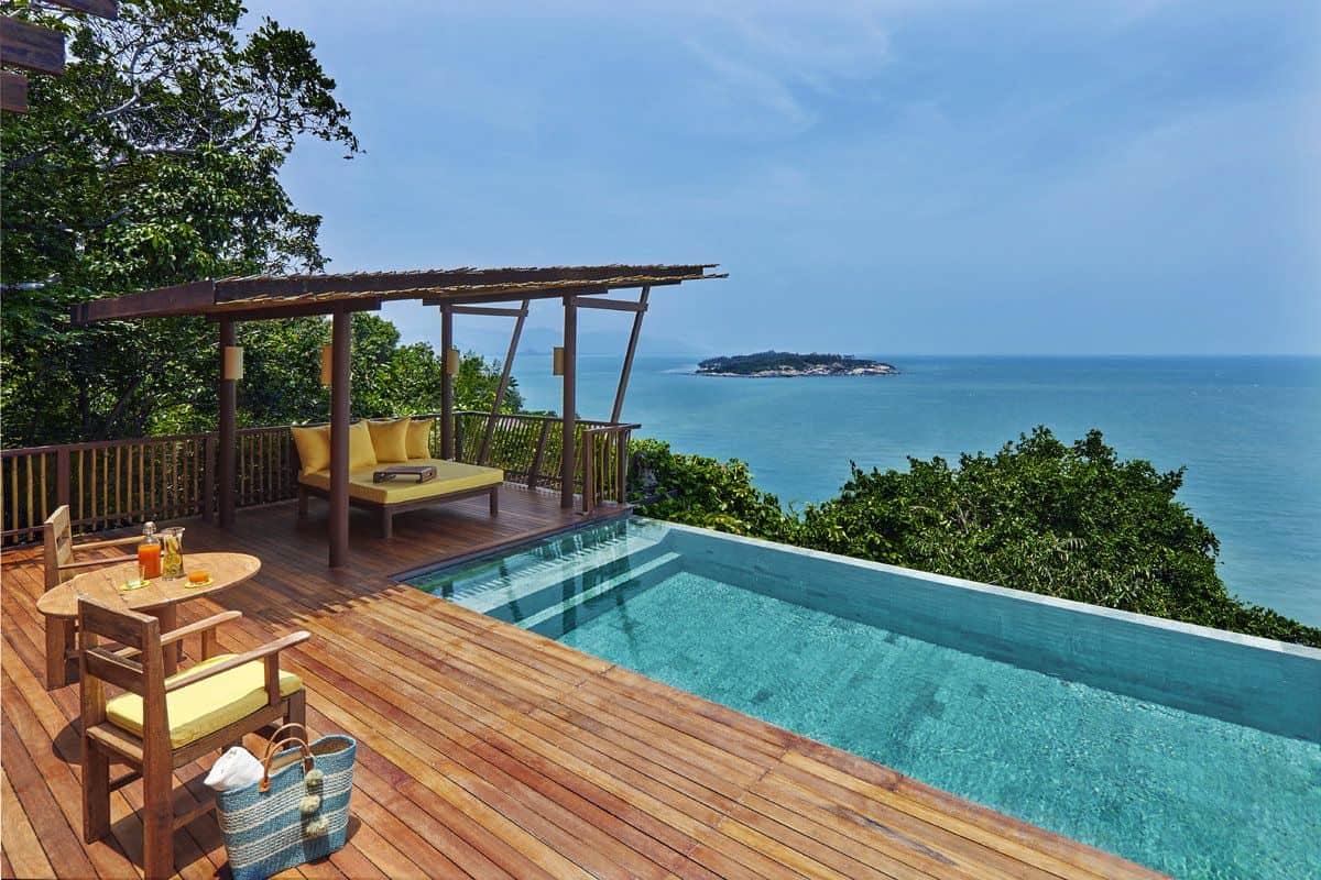 Ocean Pool Villa / Suite