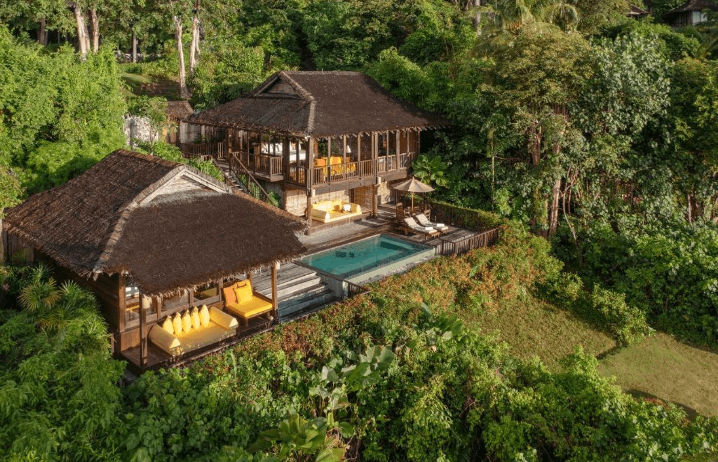 Beachfront Pool Villa Suite