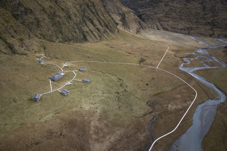 Minaret Station
