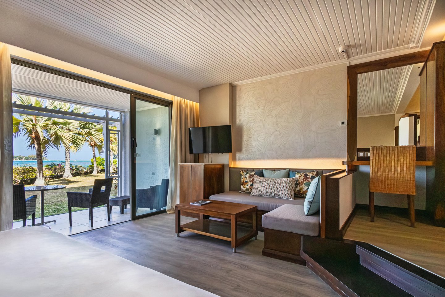 Tropical Rooms