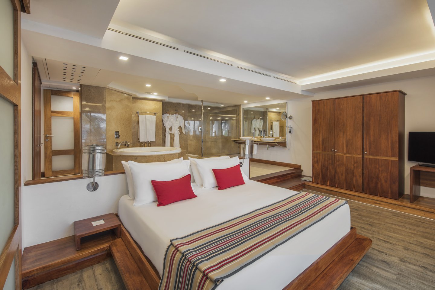 Senior Suite