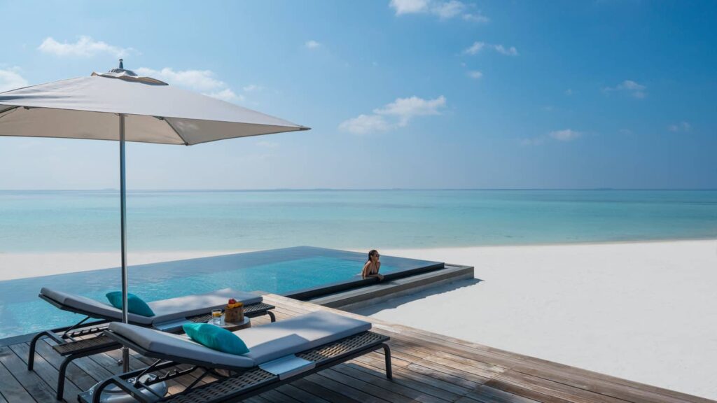 Maldives Villa Guide: Beach vs. Overwater