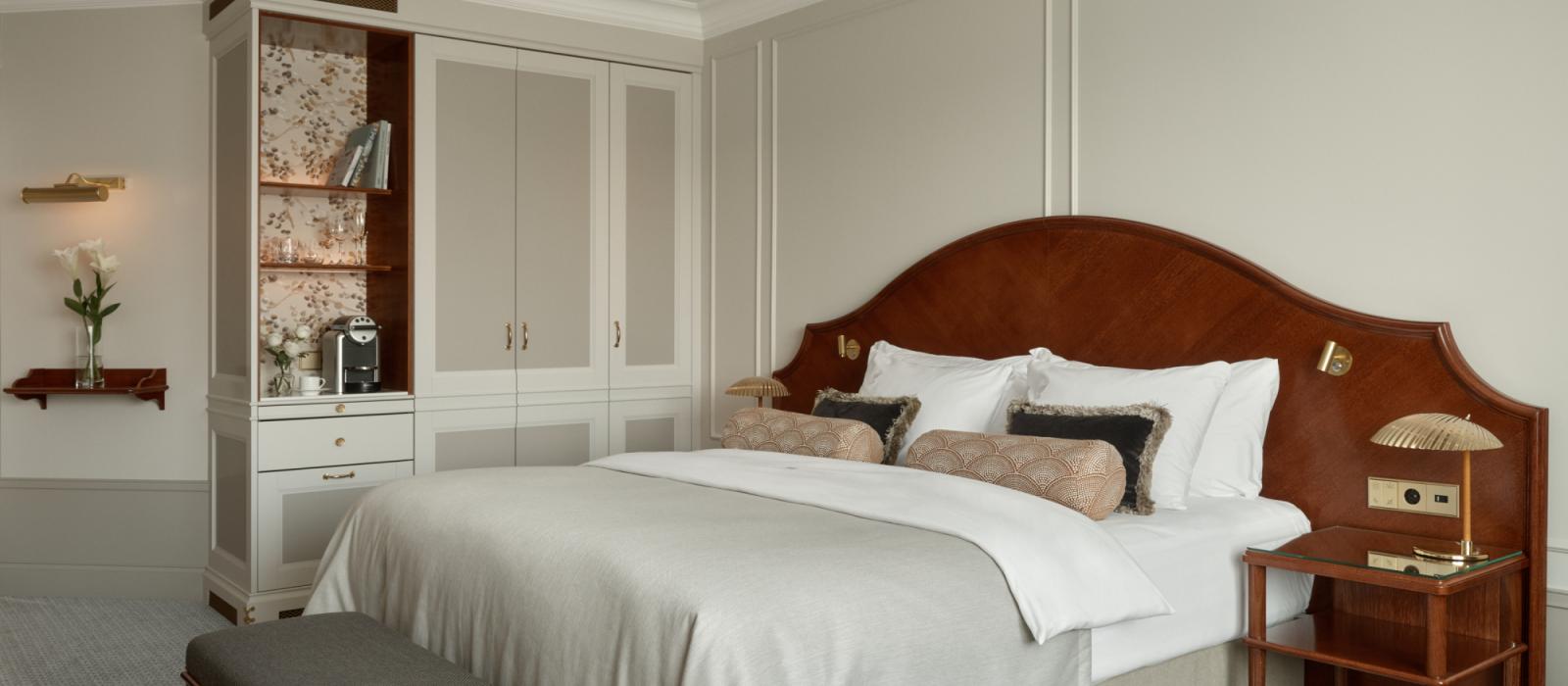 Deluxe and Premier Rooms
